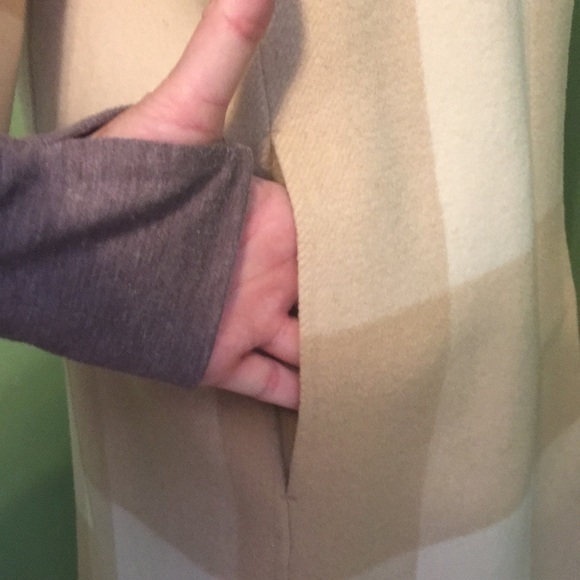 DKNY tan‎ and cream check wool hooded coat - Picture 3 of 7